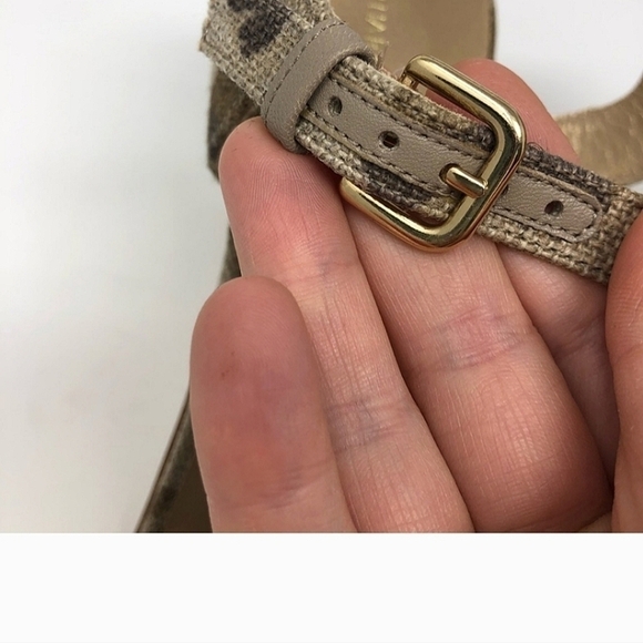 Stuart Weitzman camouflage t strap heel green camouflage 9 NWT - Picture 7 of 10